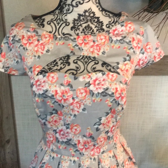 LC Lauren Conrad Floral Cutout Chest Flare Dress - Picture 2 of 8